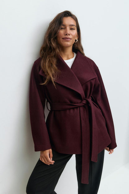 Manteau en laine Courte Col Haut