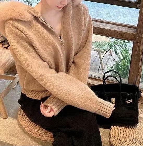 Cardigan de haute qualité à capuche avec col en fourrure tricotée