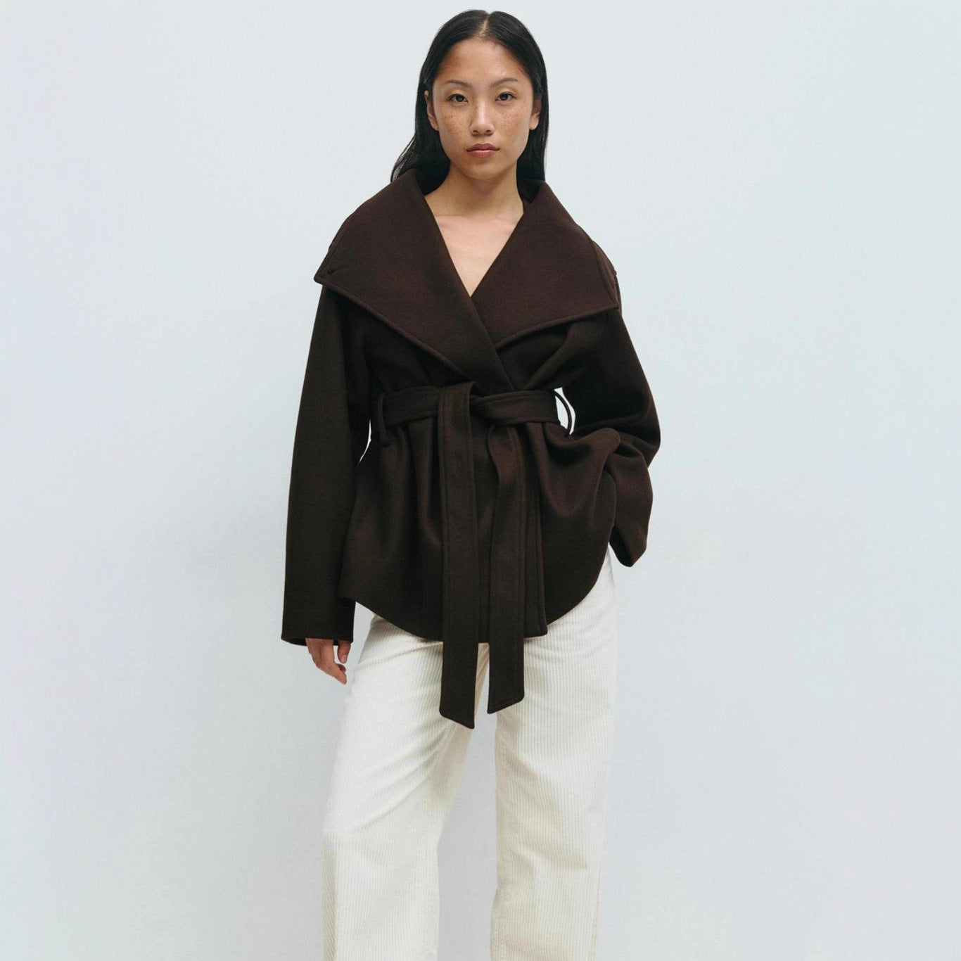 Manteau en laine Courte Col Haut