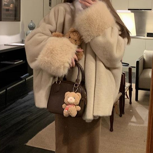 Manteau Doux et Élégant à Finition Effet Fourrure