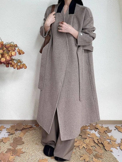 Manteau Long Élégant à Coupe Structurée