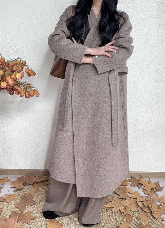 Manteau Long Élégant à Coupe Structurée