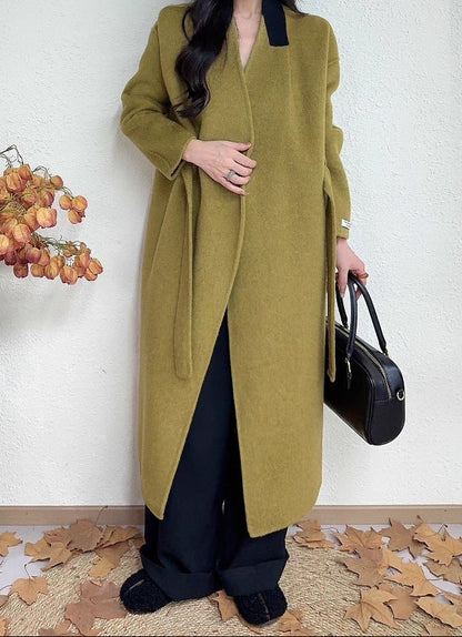 Manteau Long Élégant à Coupe Structurée
