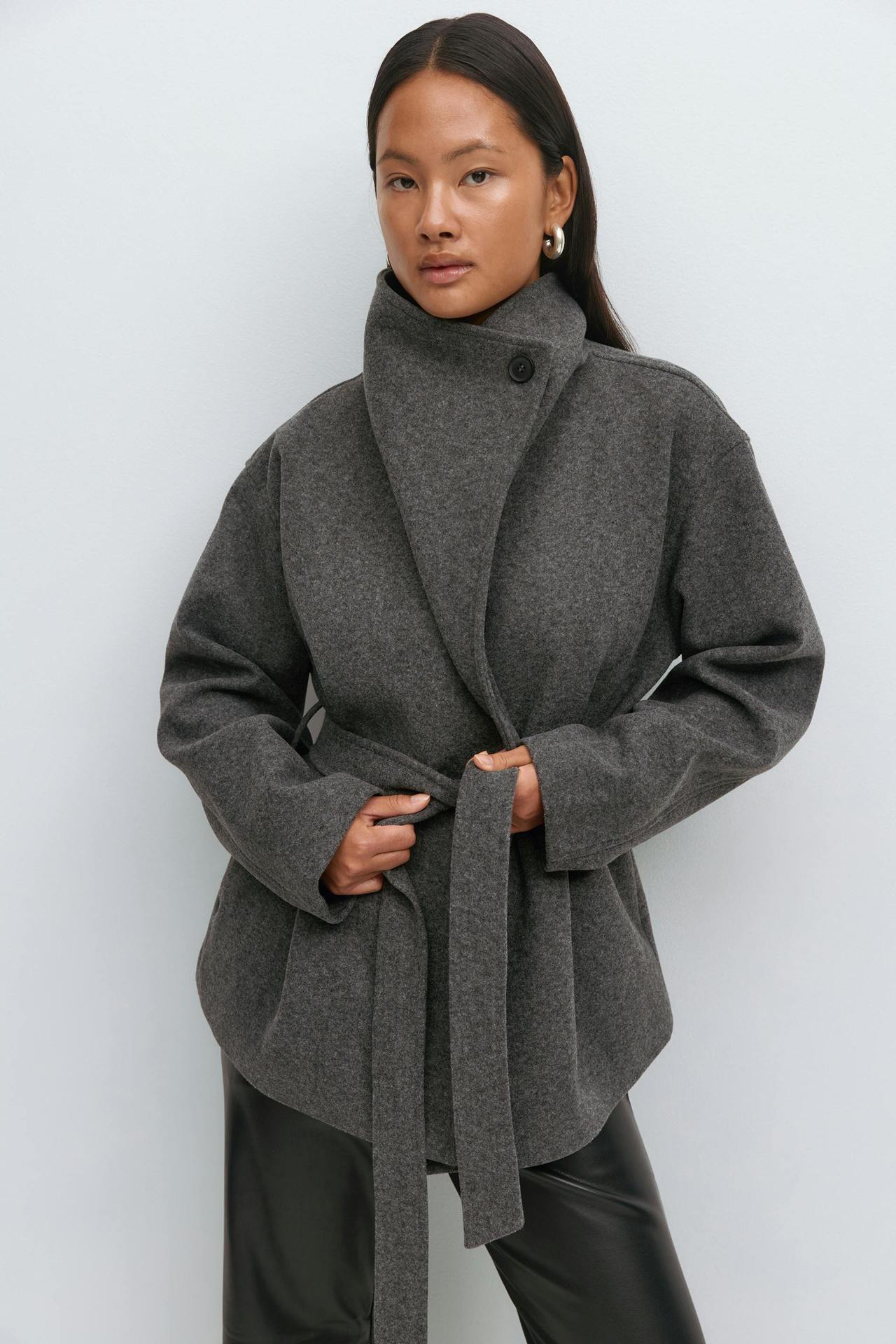 Manteau en laine Courte Col Haut